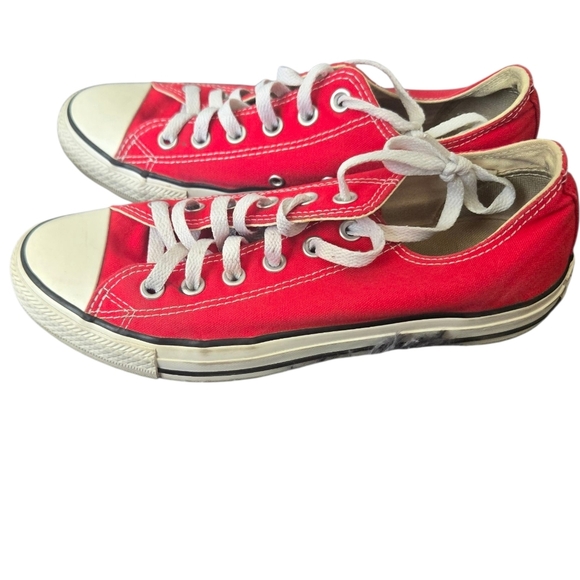 Converse Red Canvas Sneakers Size Mens7/womens 9 - Picture 2 of 6